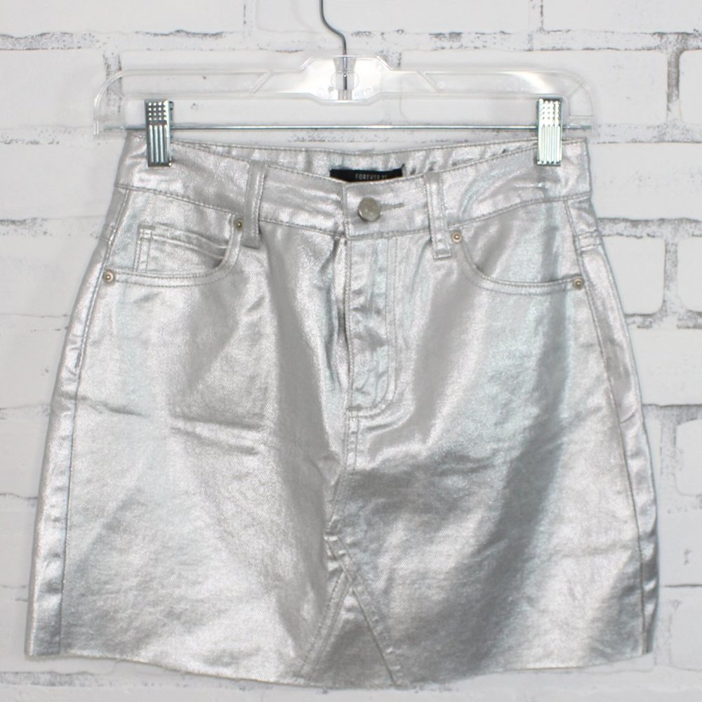 Forever 21 Silver Skirt // NWT
